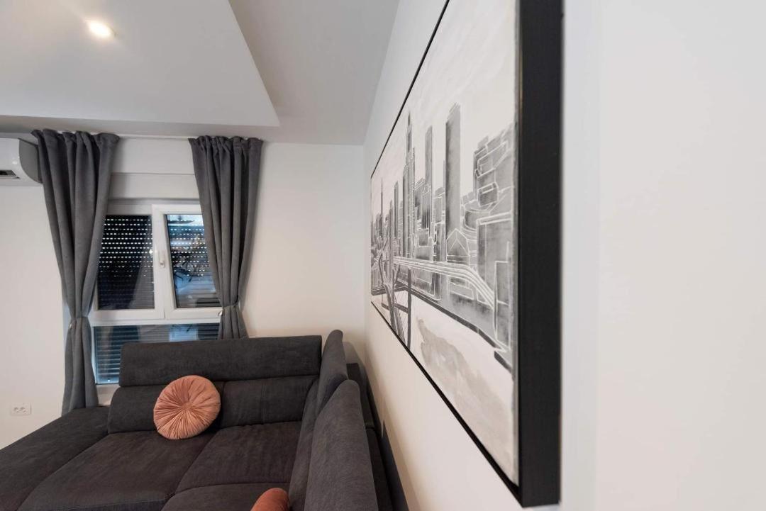 Penthouse Paola- Modern And Luxury In *