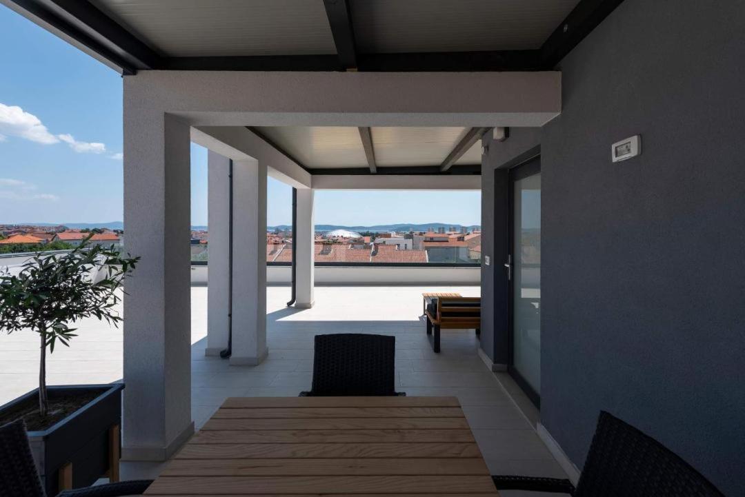 Penthouse Paola- Modern And Luxury In Apartmán